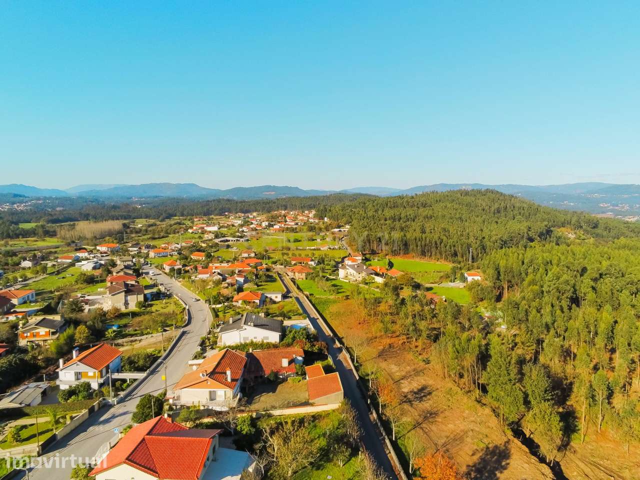 Terreno com 23.000 m2 em Igreja Nova - Barcelos - Grande imagem: 2/17