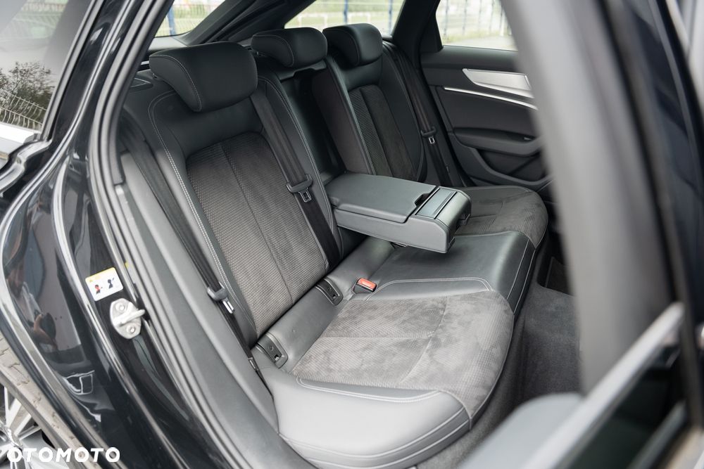 Audi A6 Avant 55 TFSI e quattro S tronic sport - 36