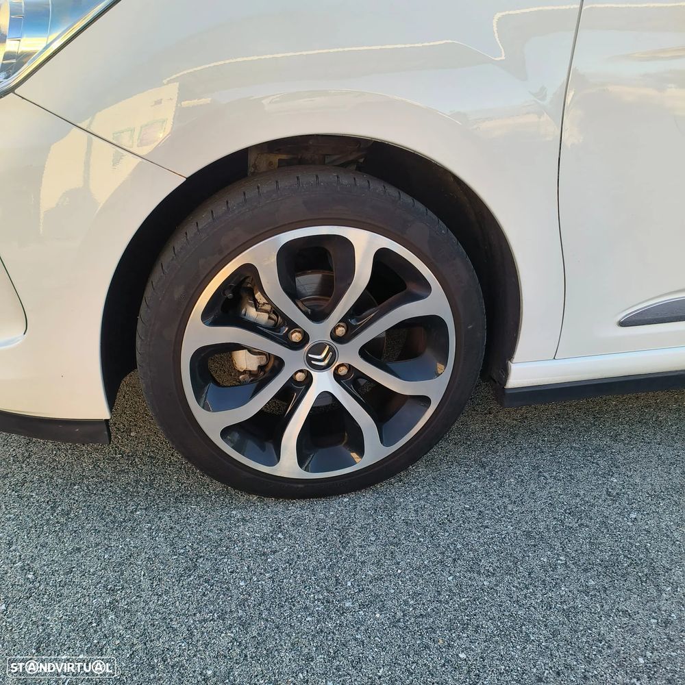 Citroën DS3 1.6 BlueHDi Sport Chic - 2