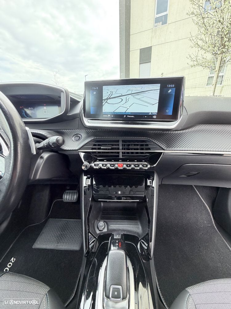 Peugeot 2008 1.5 BlueHDi Allure EAT8 - 16