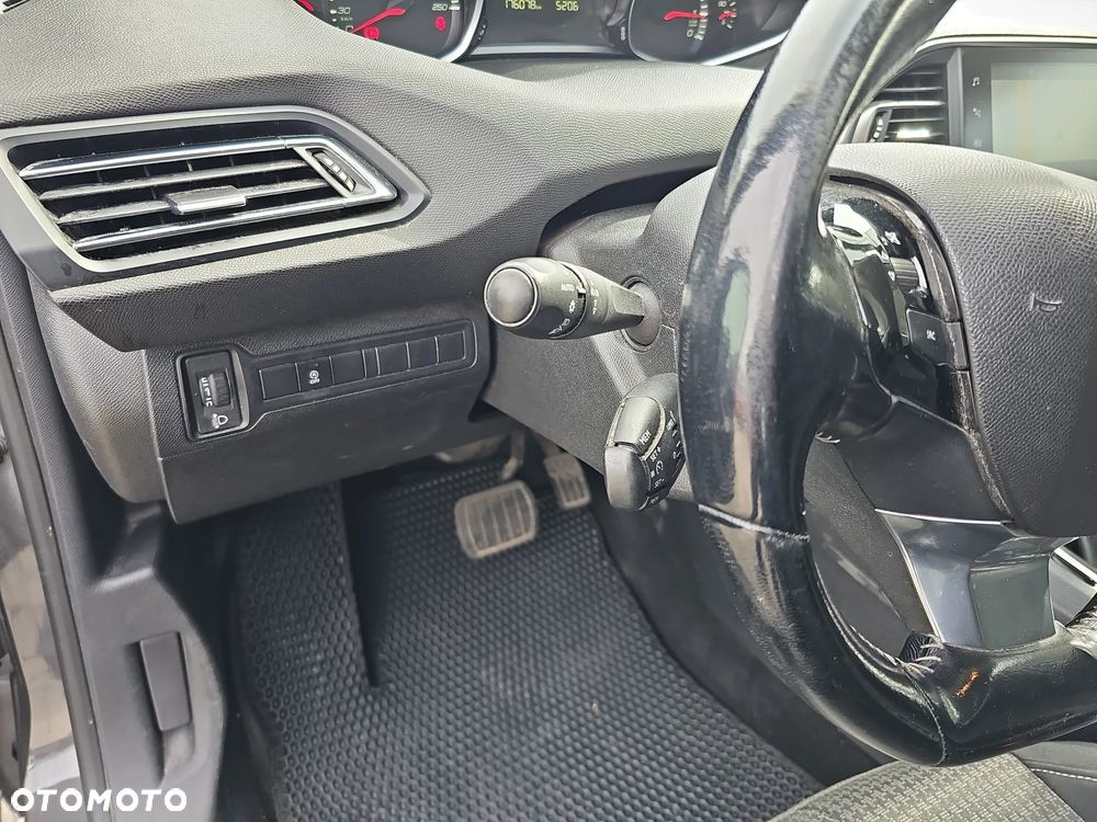 Peugeot 308 1.2 PureTech GPF Active Pack S&S EAT8 - 18