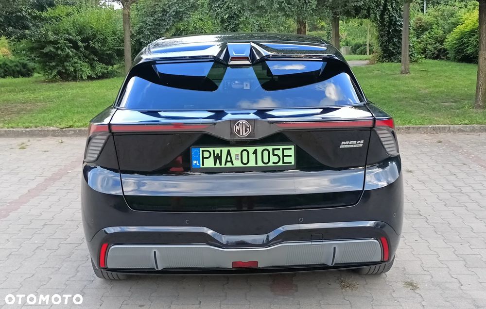 MG 4 Luxury 64 kWh - 24