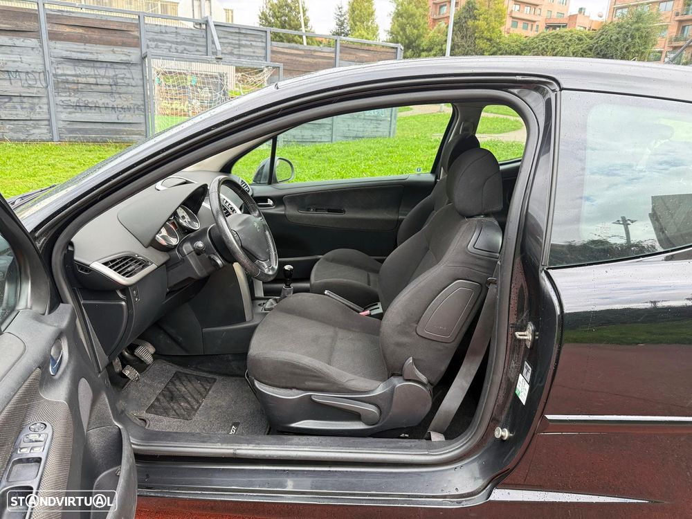 Peugeot 207 1.4 16V Sport - 10