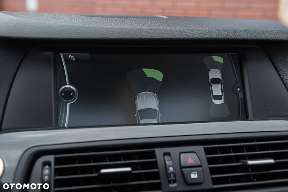 BMW Seria 5 520d Luxury Line - 22