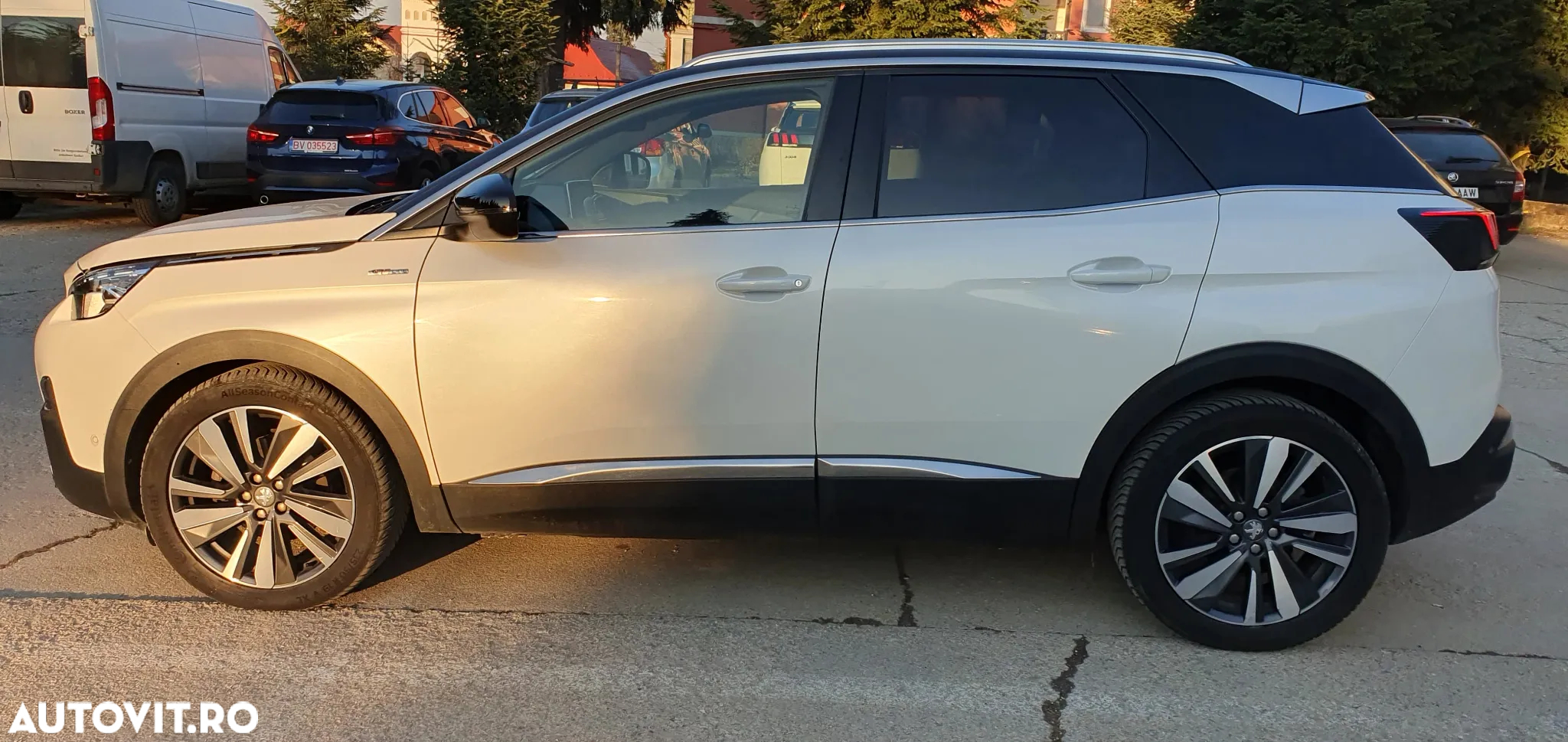Peugeot 3008 1.2 PureTech Turbo S&S GT-Line - 4