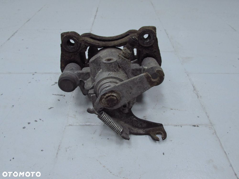 IVECO DAILY IV LIFT 35S ZACISK HAMULCOWY TYL PRAWY TYLNY - 4