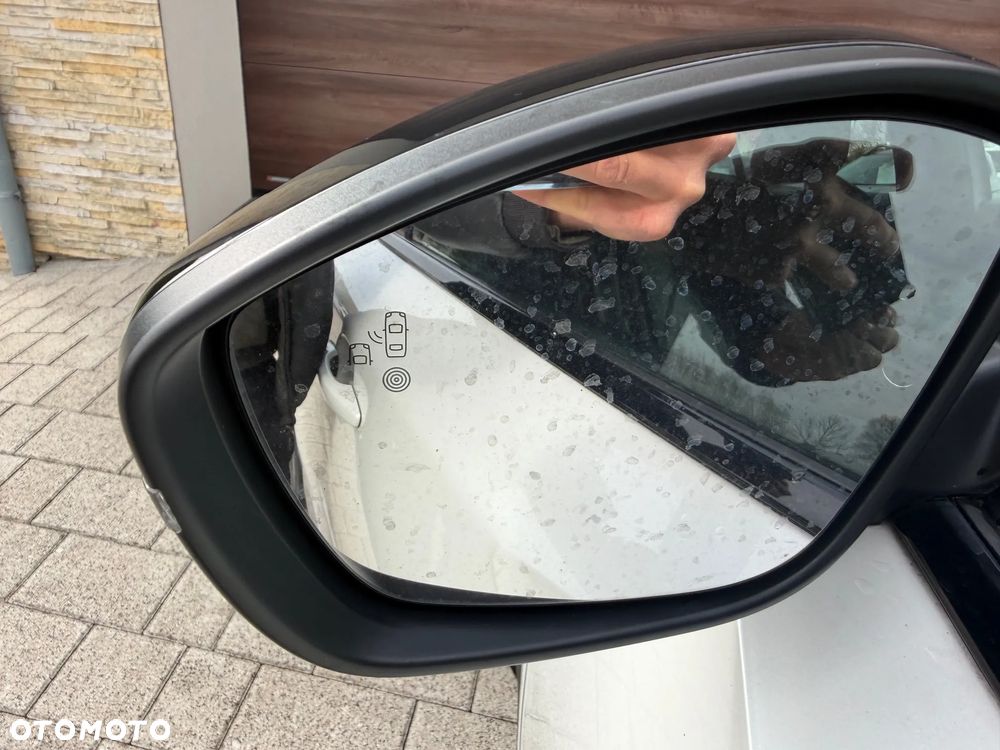 Peugeot 2008 PureTech 155 EAT8 GT Pack - 10