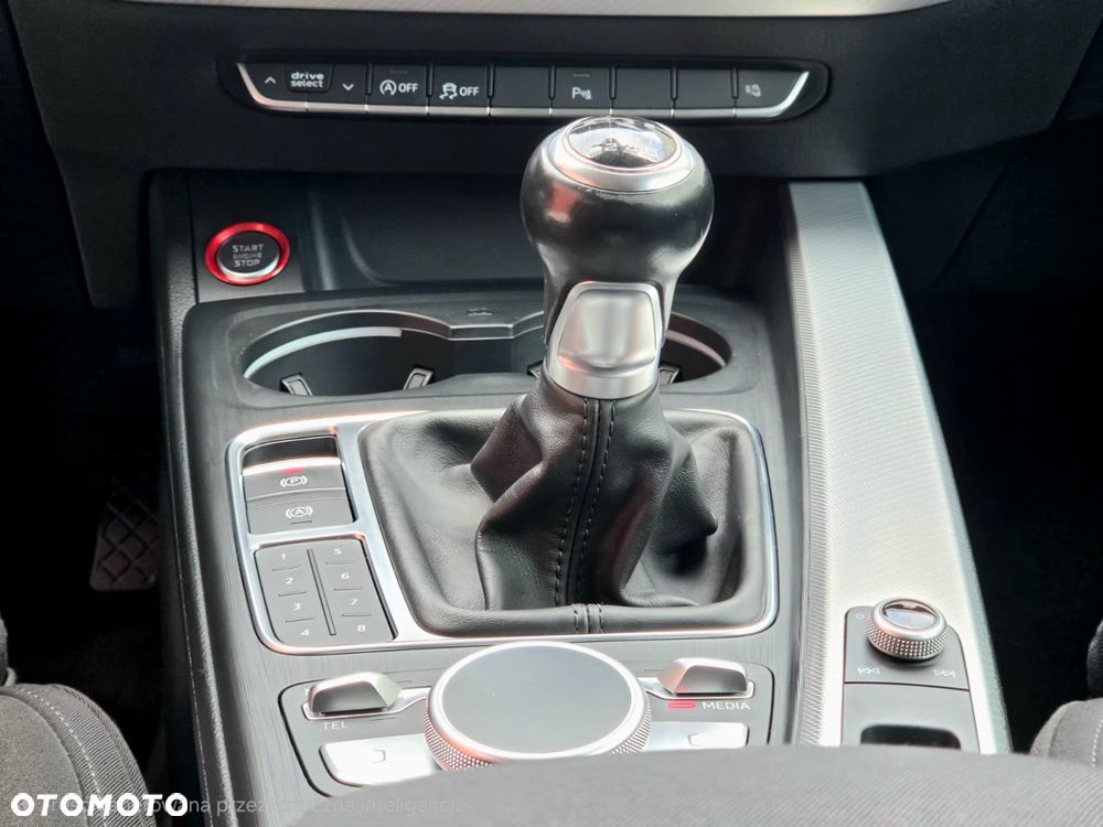 Audi A4 Avant 2.0 TDI ultra - 10