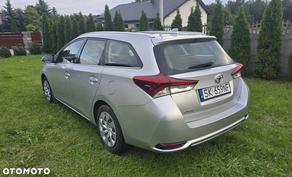 Toyota Auris 1.6 D-4D Comfort - 8