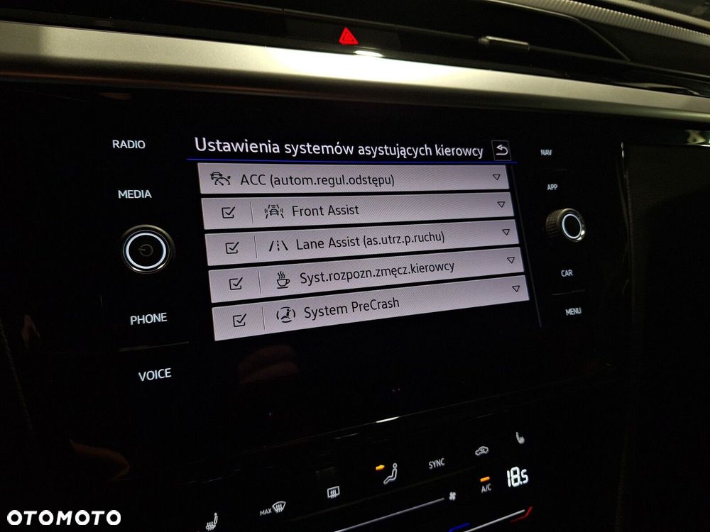 Volkswagen Arteon 2.0 TSI R-Line DSG - 28
