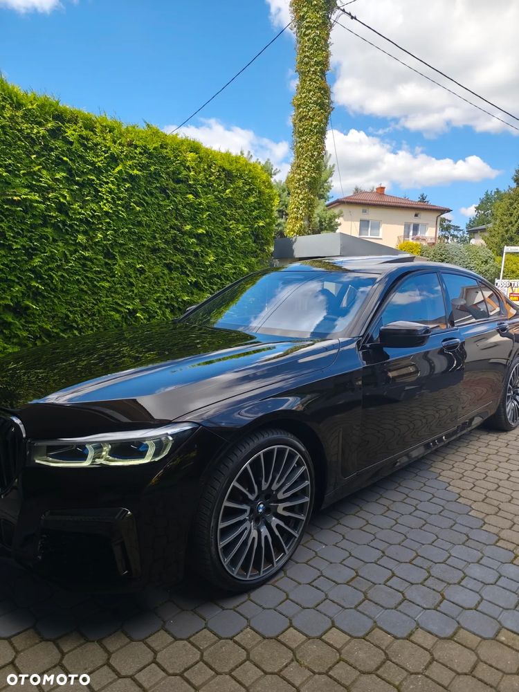 BMW Seria 7 750Li xDrive - 9