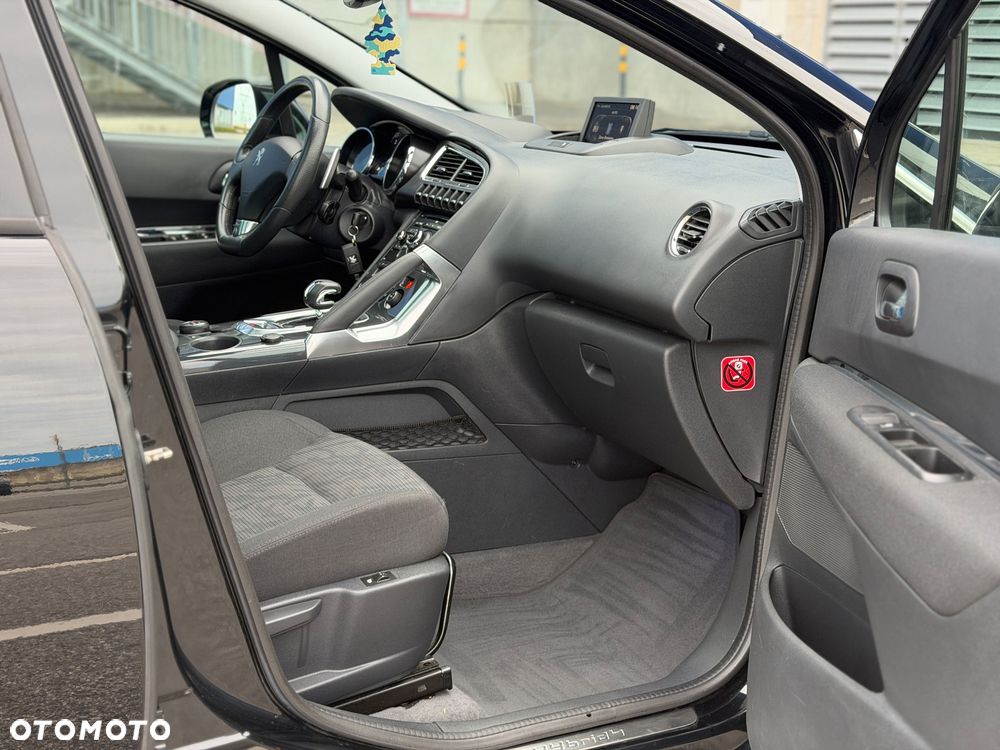 Peugeot 3008 2.0 HDi HYbrid4 - 25