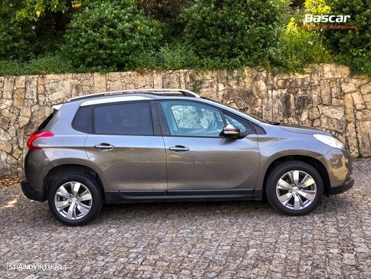 Peugeot 2008 1.6 e-HDi Allure - 9