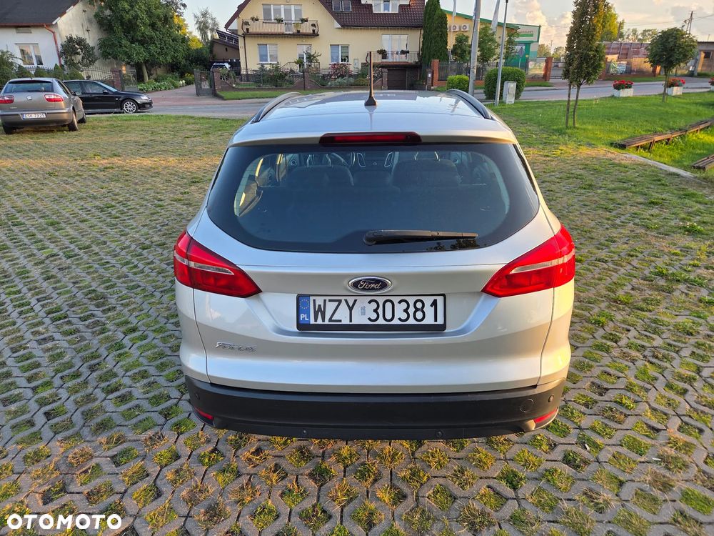 Ford Focus 1.5 TDCi SYNC Edition - 6