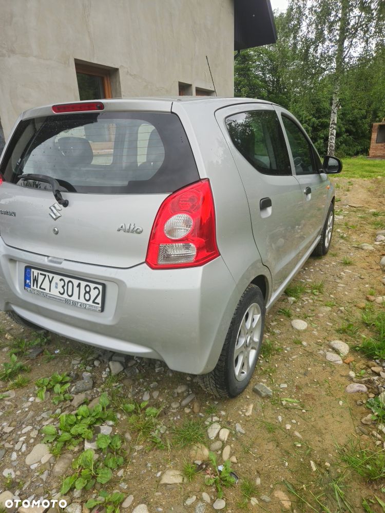 Suzuki Alto - 2