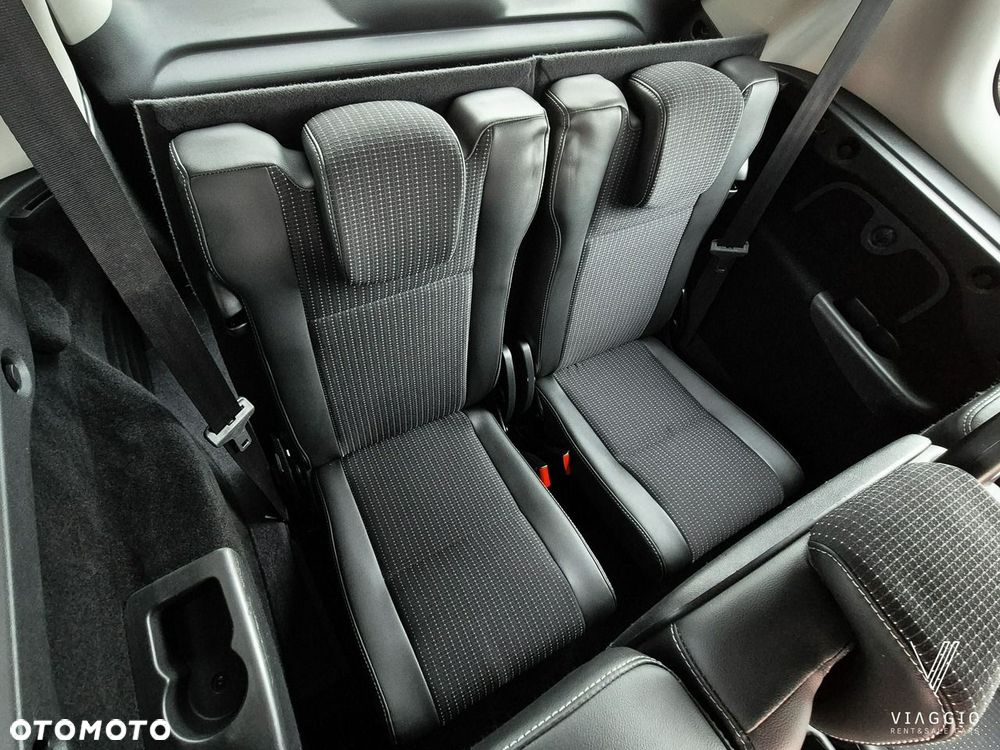 Renault Grand Scenic - 16