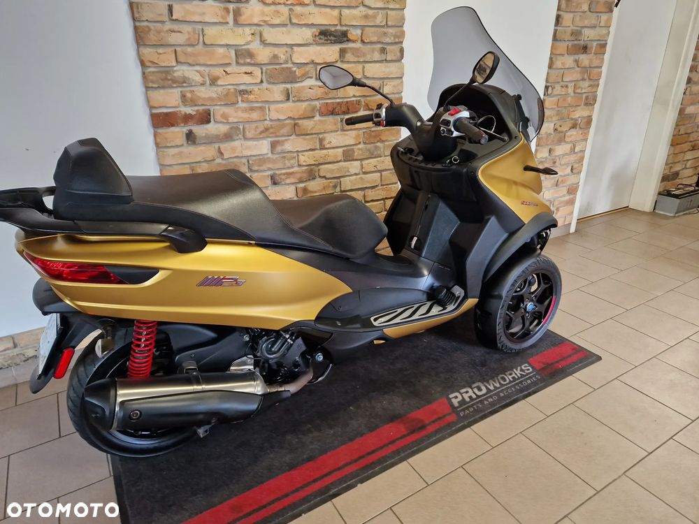 Piaggio MP-3 - 3