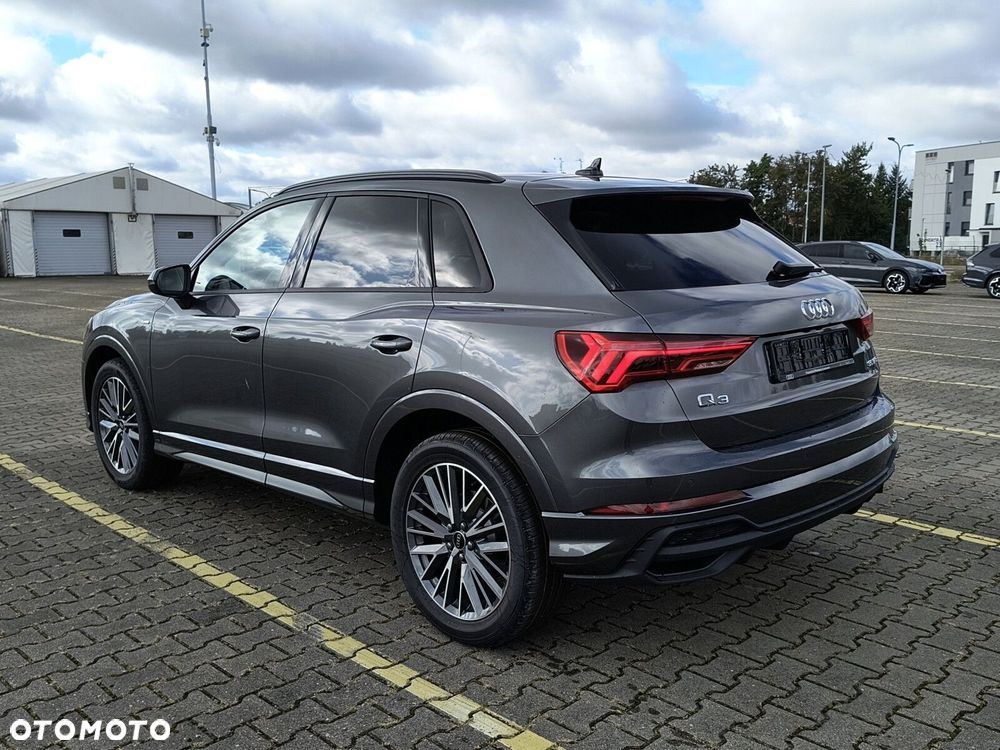 Audi Q3 Sportback - 12