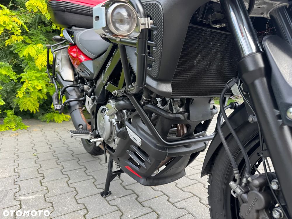 Suzuki V-STROM - 16
