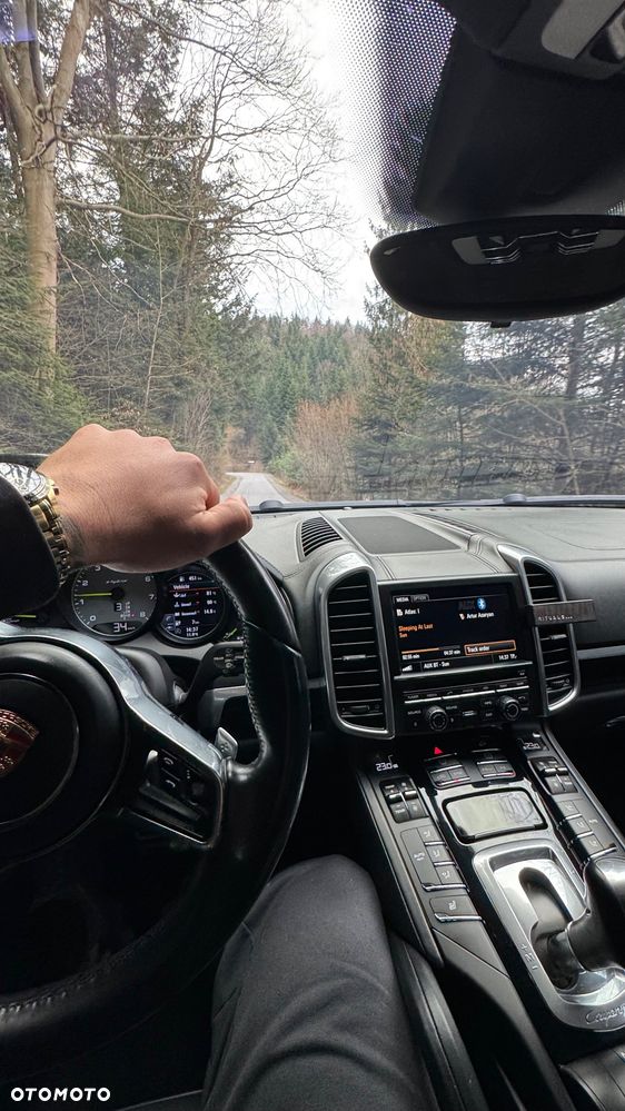 Porsche Cayenne S E-Hybrid - 7