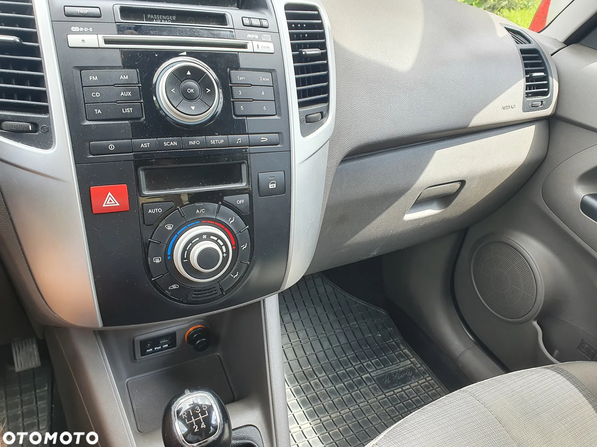 Kia Venga 1.6 L - 15