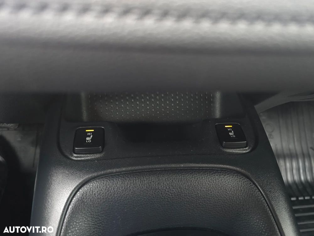 Toyota Corolla 1.8 HSD Business - 13