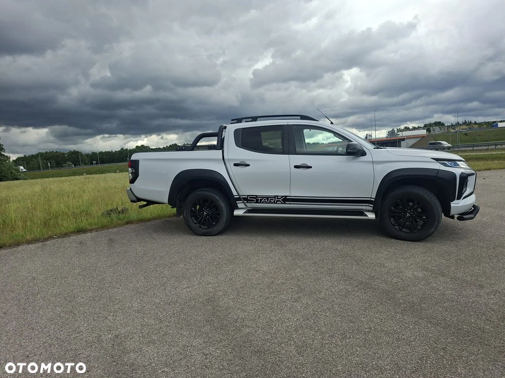 Mitsubishi L200 2.2 d DC Stark Basic - 8