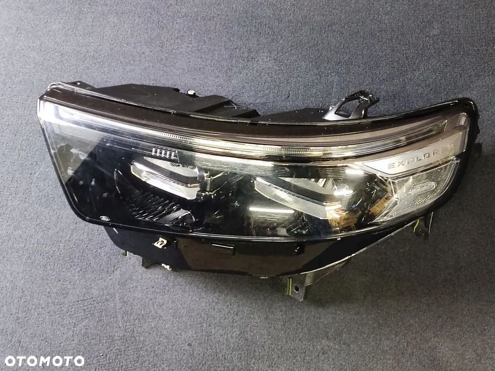 FORD EXPLORER od 2020r Lampa Przód Lewy - 1