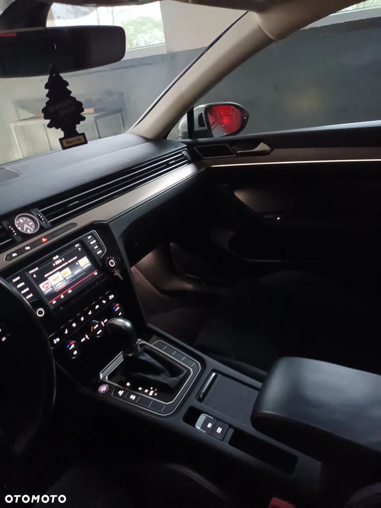 Volkswagen Passat 2.0 TDI BMT Comfortline DSG - 20