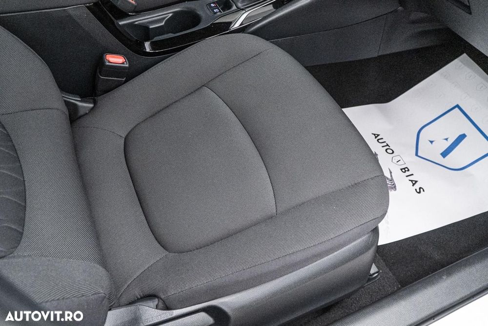 Toyota Corolla Sedan 1.5 TNGA CVT Business - 40