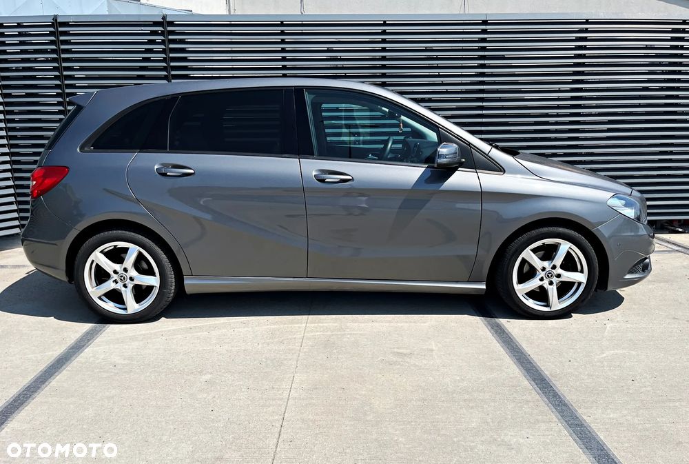 Mercedes-Benz Klasa B 180 d BlueEFFICIENCY Edition Style - 6