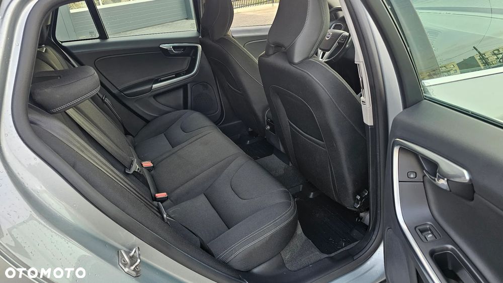 Volvo V60 T5 Kinetic - 13