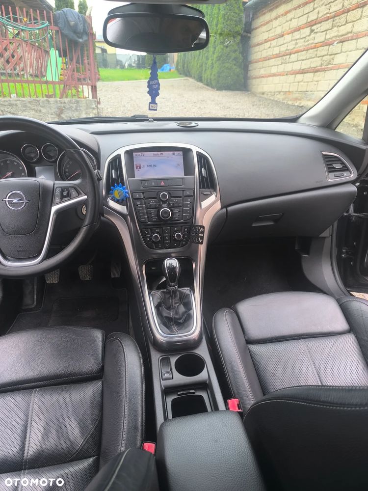 Opel Astra 1.4 Turbo Cosmo - 14