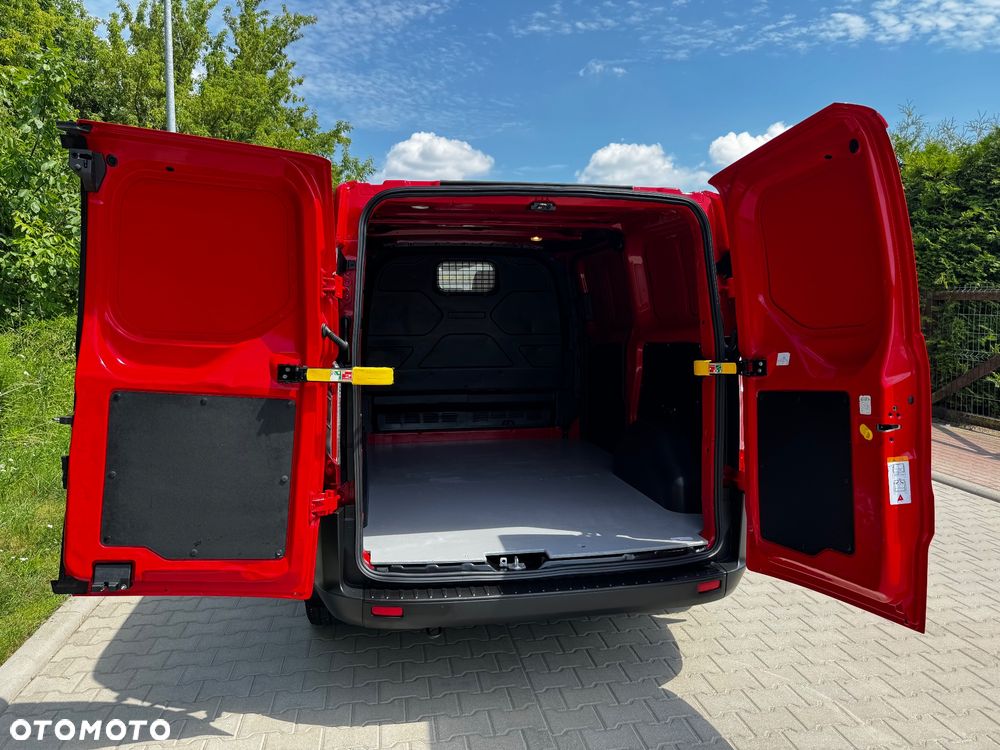 Ford TRANSIT CUSTOM - 23