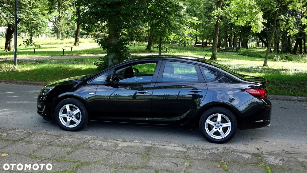 Opel Astra 1.4 Turbo Edition - 26