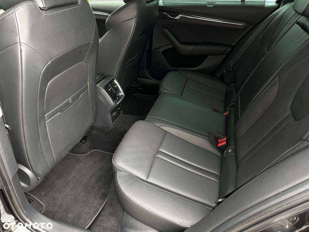 Skoda Octavia 2.0 TDI SCR Style DSG - 12