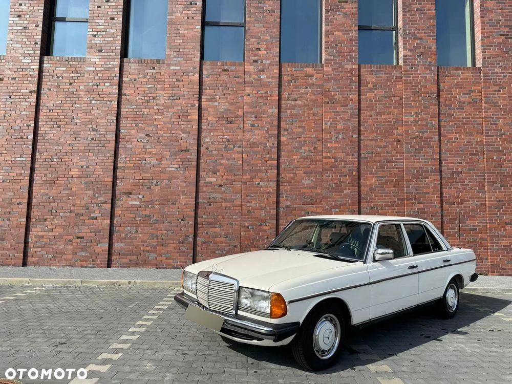 Mercedes-Benz W123 - 10
