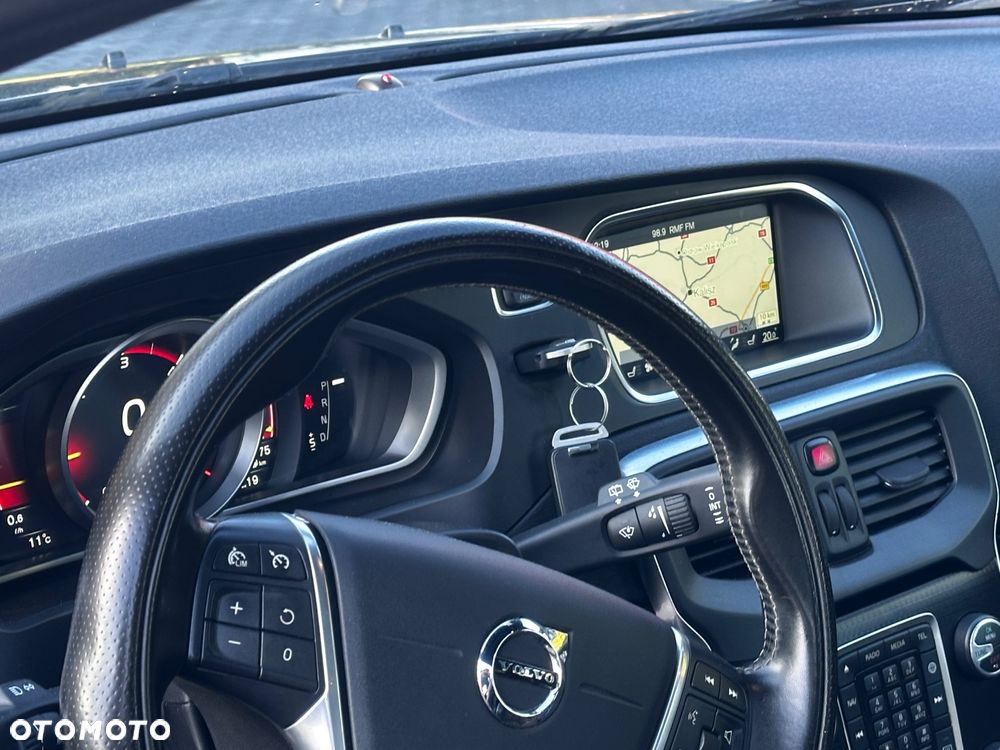 Volvo V40 D4 Geartronic RDesign - 10