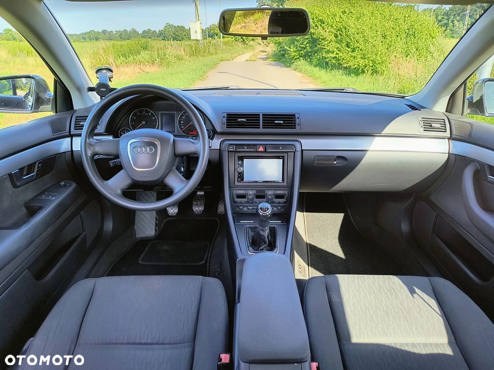 Audi A4 Limousine - 9