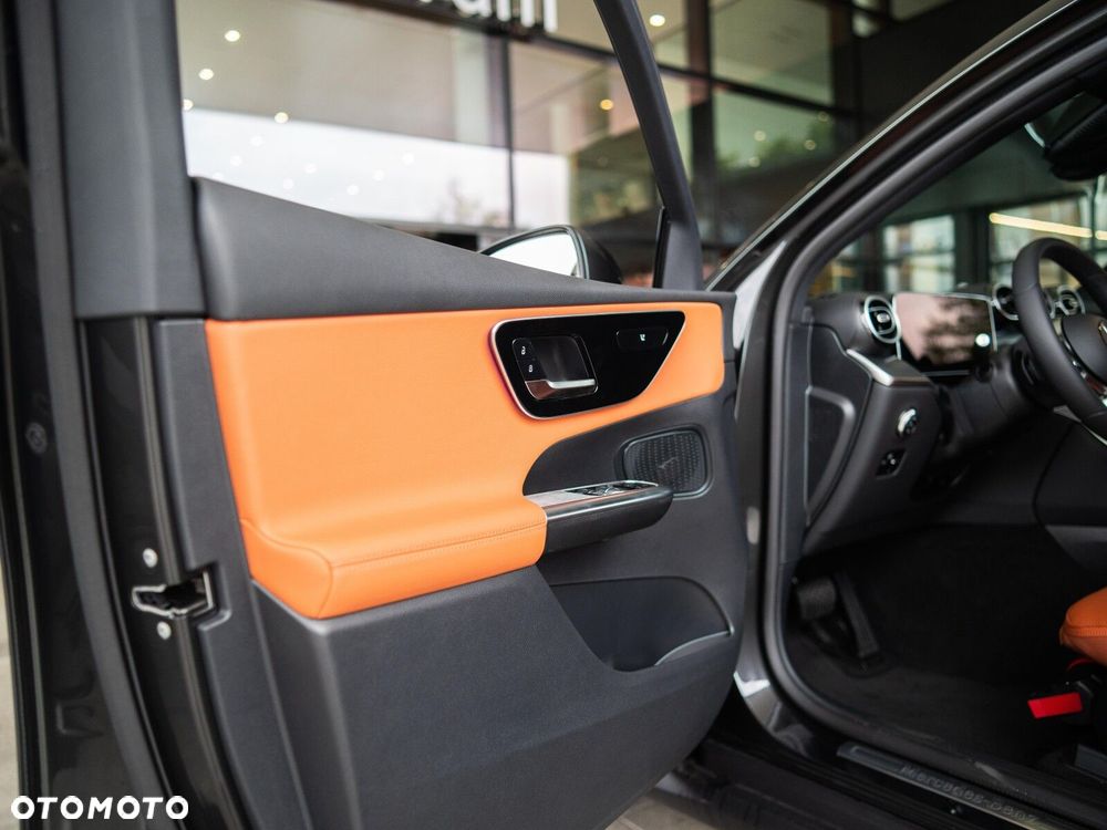 Mercedes-Benz GLC - 13