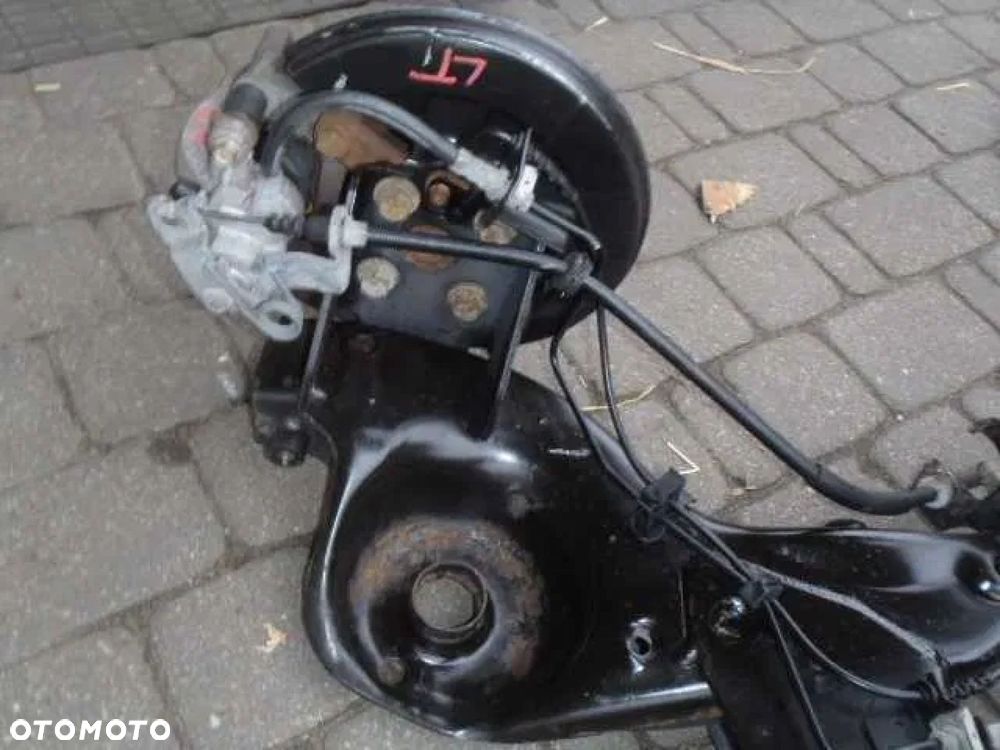 tarcza osłona błotna wieszak zacisk jarzmo piasta stilo bravo II delta - 6