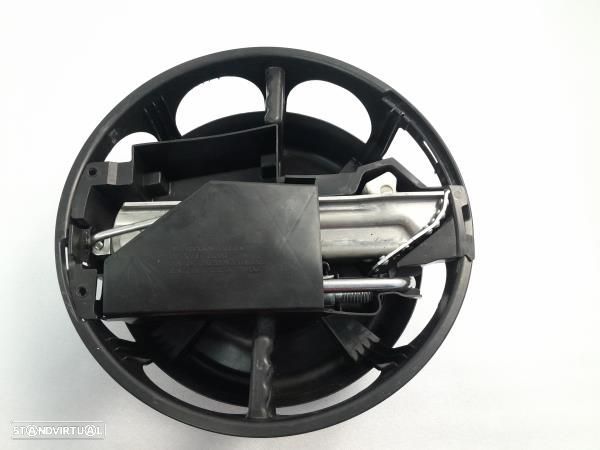 Kit Pneu Suplente / Macaco Mercedes-Benz C-Class (W204) - 1