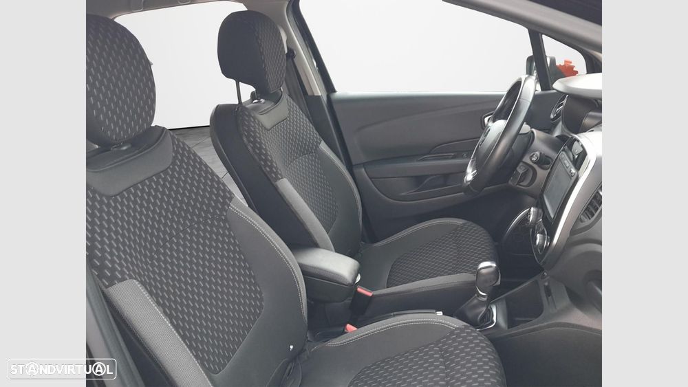 Renault Captur - 13