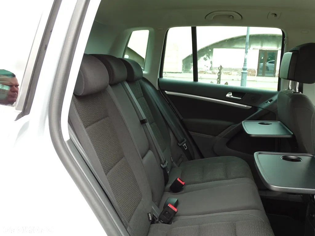 Volkswagen Tiguan 2.0 TDI SCR BlueMotion Technology Sport & Style - 33