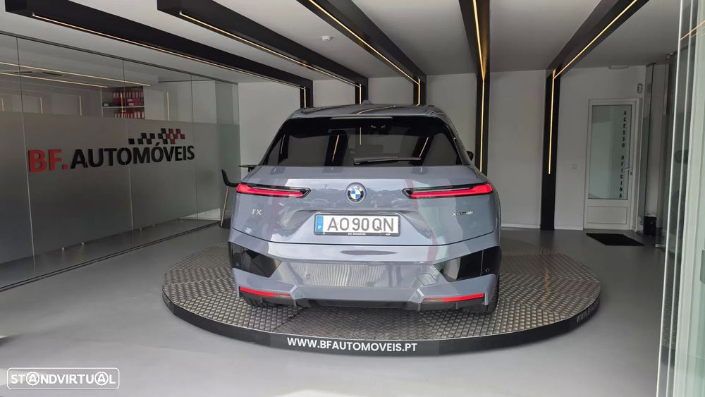 BMW iX xDrive 40 Pack Desportivo - 20