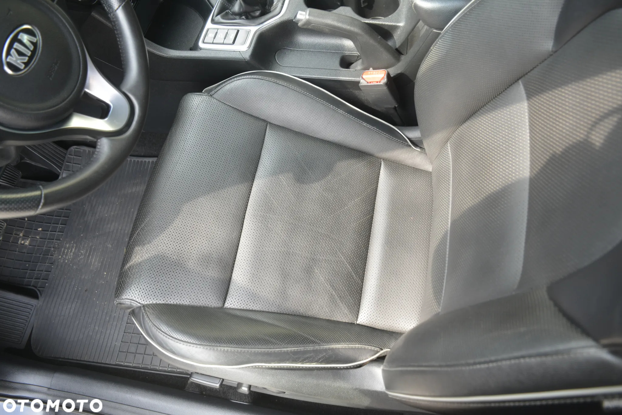 Kia Sportage 1.7 CRDI 2WD Vision - 16
