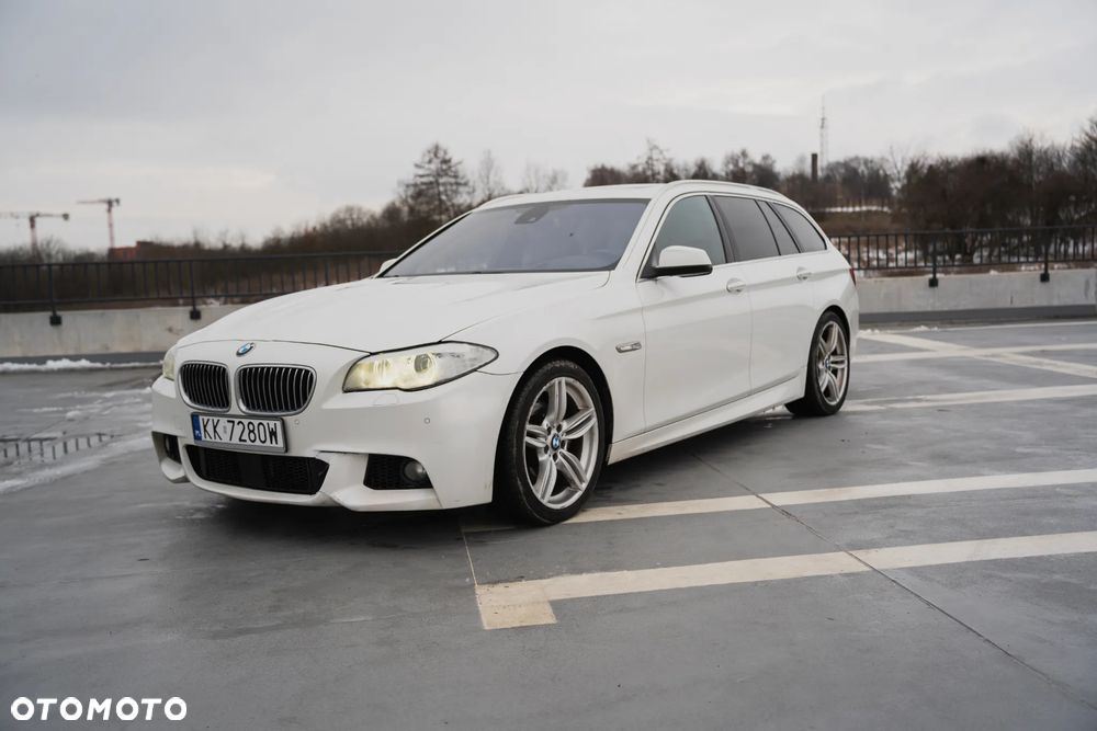BMW Seria 5 520d xDrive - 11