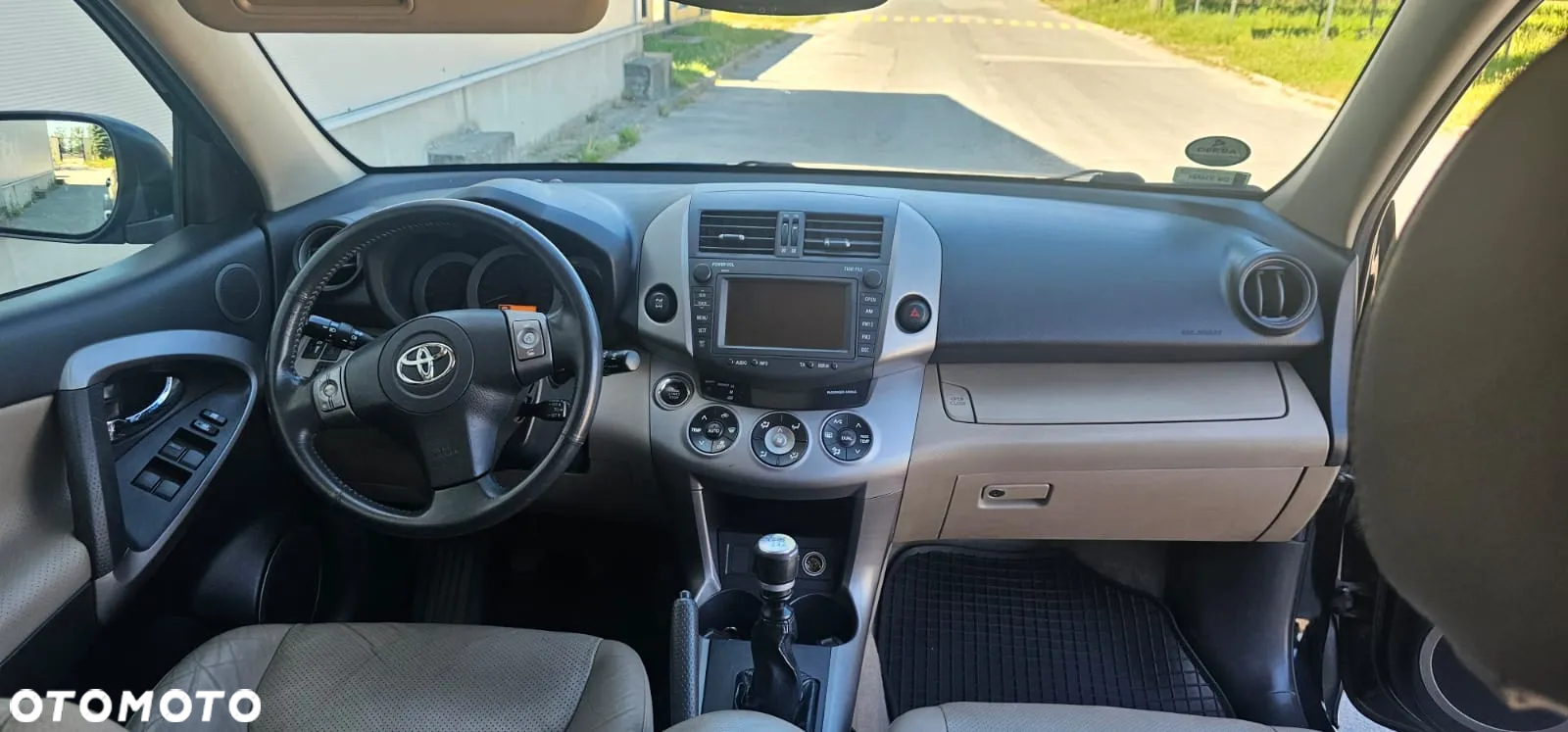 Toyota RAV4 2.2 D-4D Sol 180 - 12