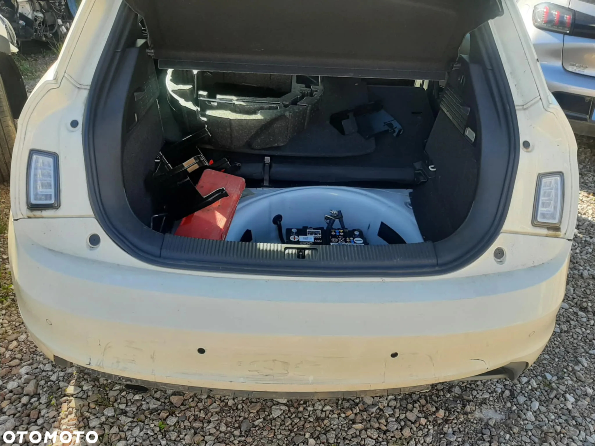 Audi A1 1.6 TDI Sportback S line Sportpaket - 8