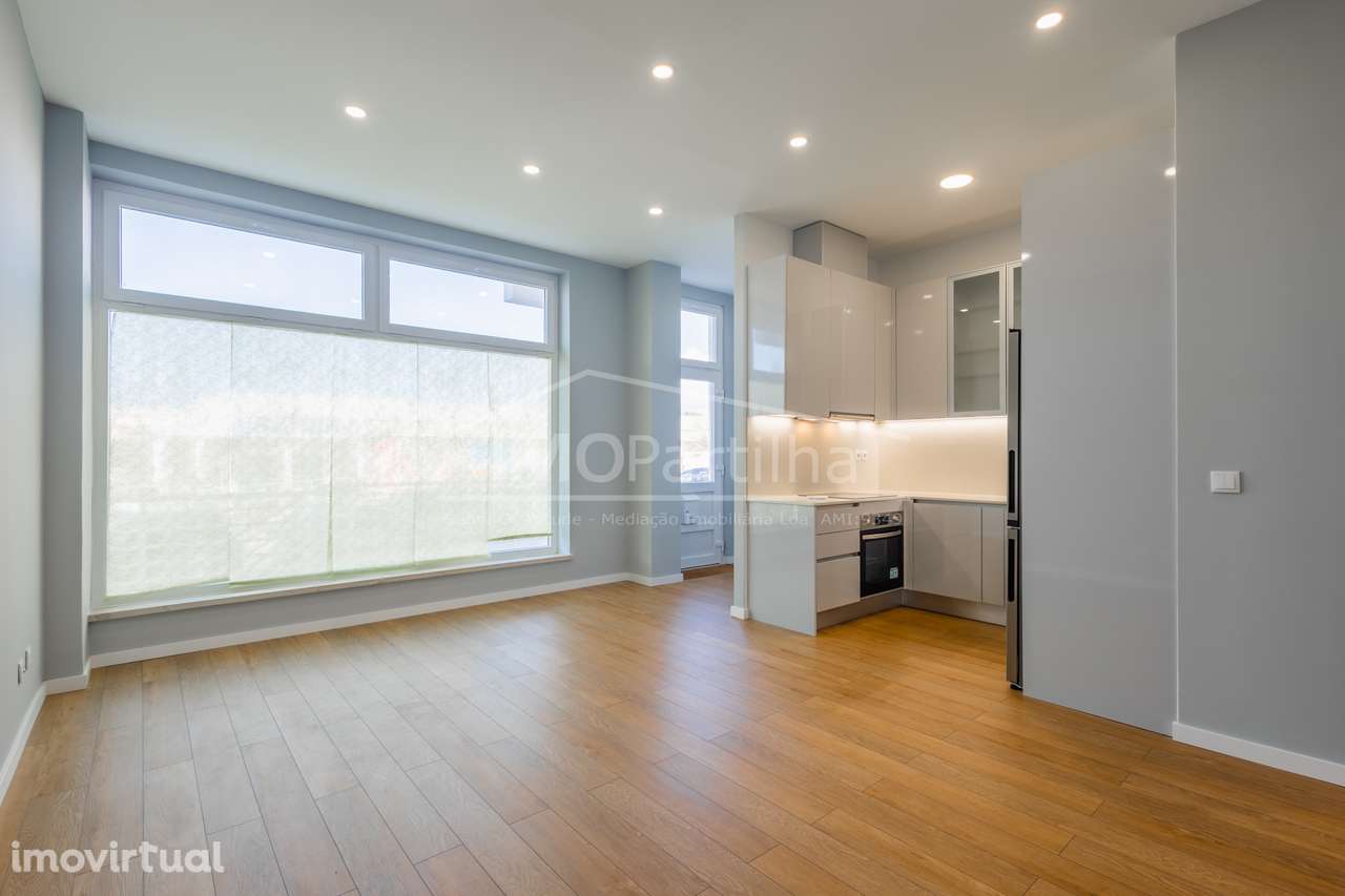 Apartamento T2 Remodelado C/ Terraço em Mira Sintra - Agualva - Grande imagem: 3/20